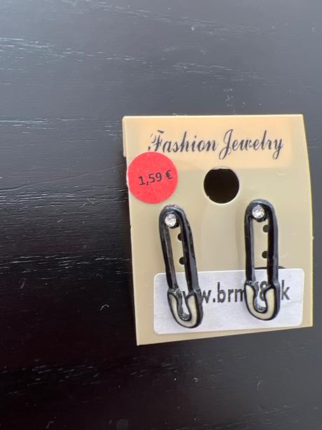 Nausničky zicherky a mačky, 