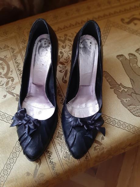 Čierne kožené lodičky č.38 kúpené za 89e, 38