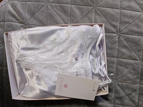 Dámske saténové pyžamo, s