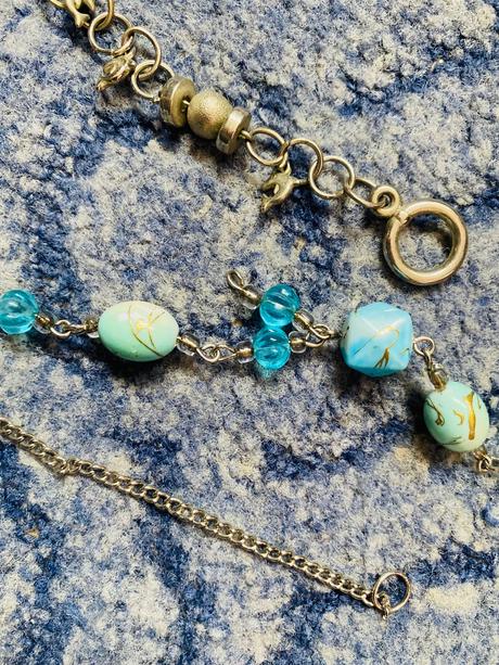 Nekompletné časti náramkov,