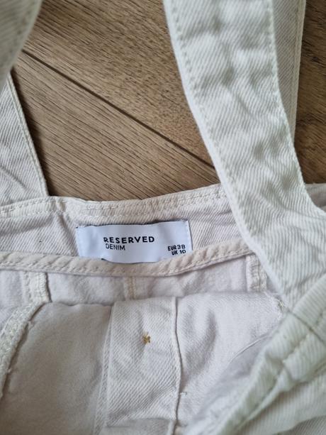 1x oblečené krémové rifľové šaty reserved 38, reserved,38