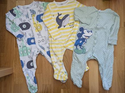 Jednodielne pyžamo, f&f,74