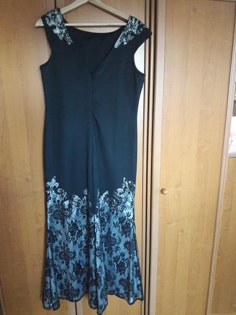 Spoločenské šaty, 44