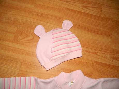 Dupačky s čiapočkou vyborny stav 1x oblečene, 68