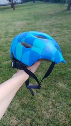 Prilba na bicyklovanie, m