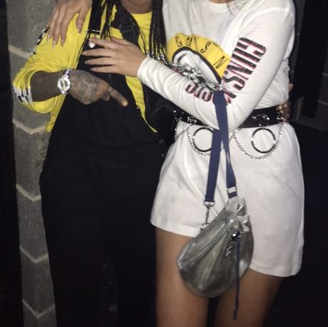 Skvelý vintage ruksak značky tommy hilfiger, tommy hilfiger