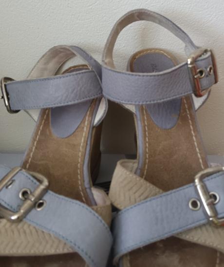 Krásne kožené sandále na platforme zn. blackstone, 36