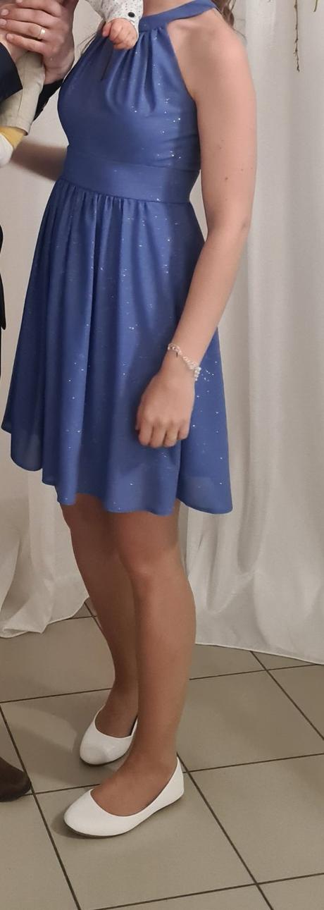 Kráľovský modre šaty, 36