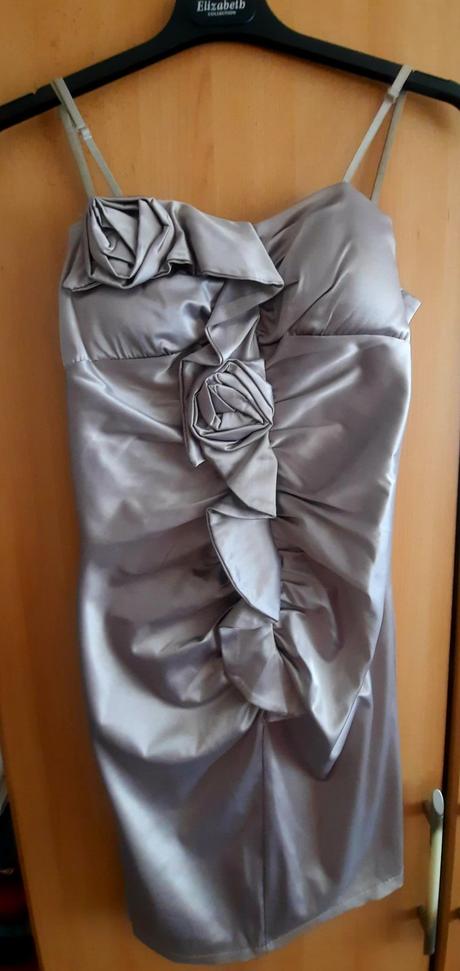 Predám elegantné krátke šaty, s