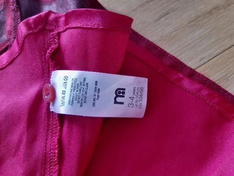 Slavnostne saty, tu,104