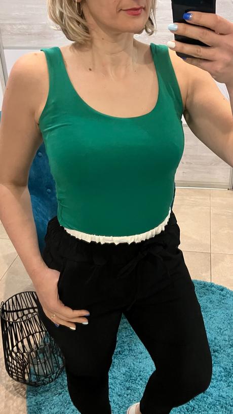 Dámske tielko na široké ramienka tmavozelené, m / s