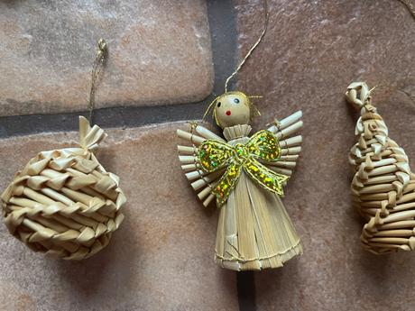 Slamené ozdoby 12ks,