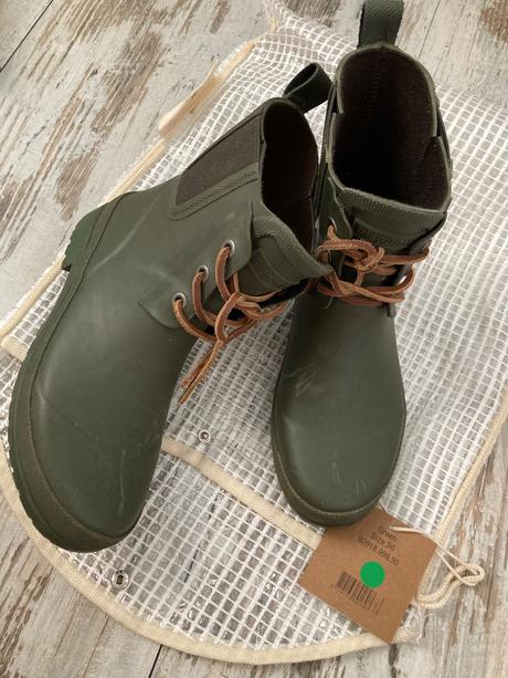 Gumáky bisgaard, 36