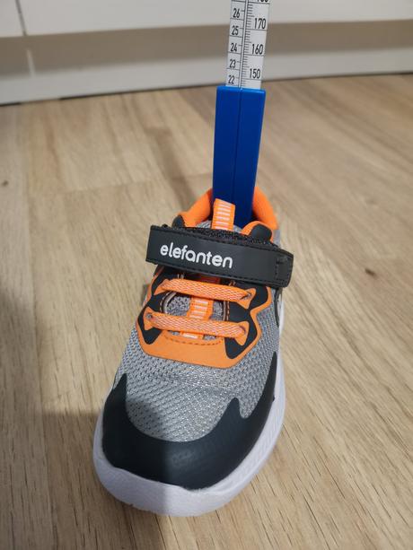 Botasky, elefanten,24