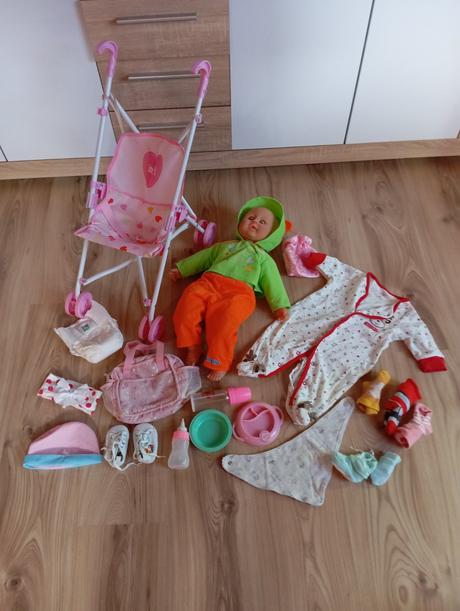 Bábika, kočiarik, doplnky, 