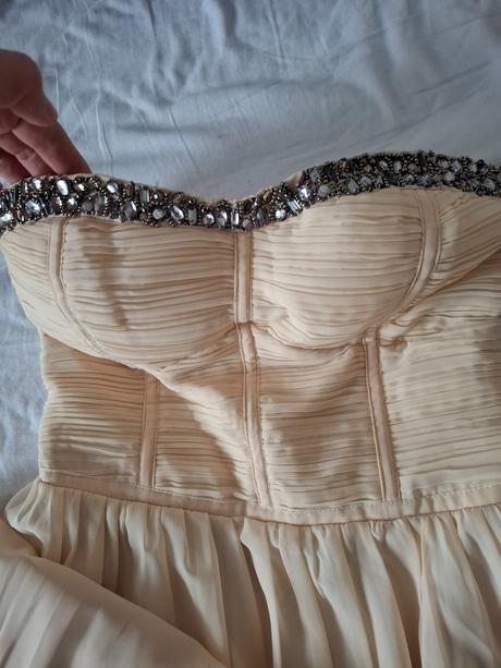 Spoločenské šaty, m