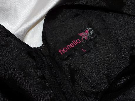 Luxusne velmi pekne saty, 40