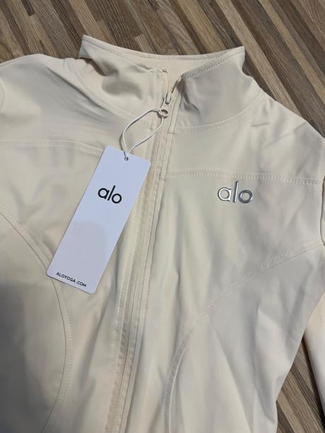 Obtiahnuta mikina na zips alo yoga - skladom s/m/l, m