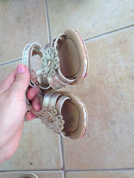 Krásne zlaté sandálky, f&f,26