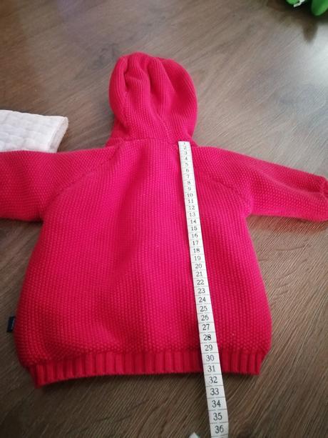 Červený teply svetrík 80, 74