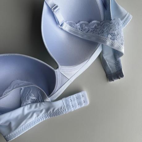 Mierne vystužená podprsenka bez kostice 76222 biel, 70b - 90c