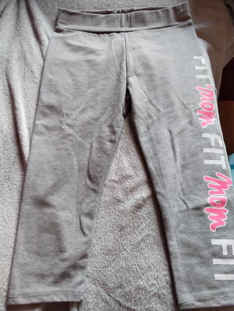 Tristvrtove leginy nove, m / s