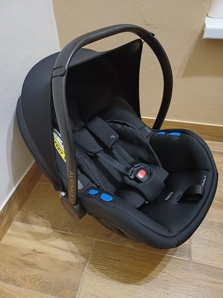 Predam autosedacku avionaut, avionaut