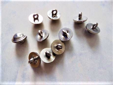 Strieborné gombíky /10 ks,
