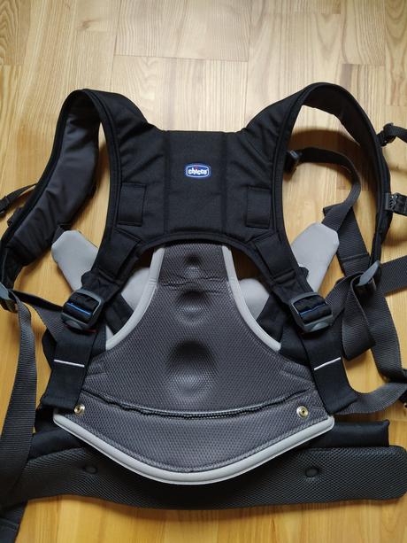 Ergonomický nosič chicco close to you, chicco