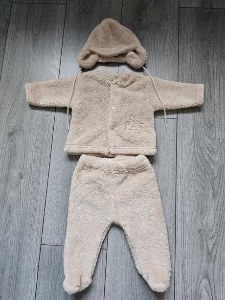 Teplučký kompletík, 62