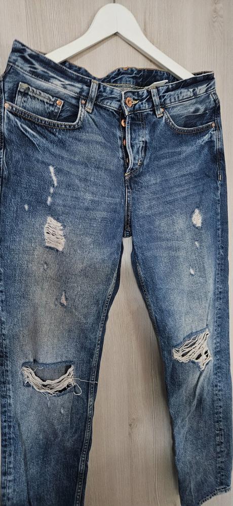 Potrhané rifle, h&m,28