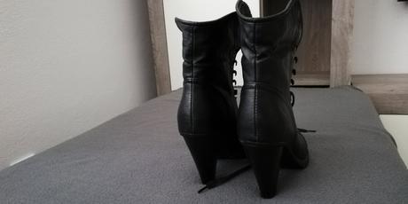 Čižmy a poltopánky v jednom, 38