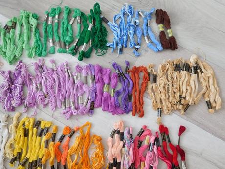 Nite farebné na ručné vyšívanie, 