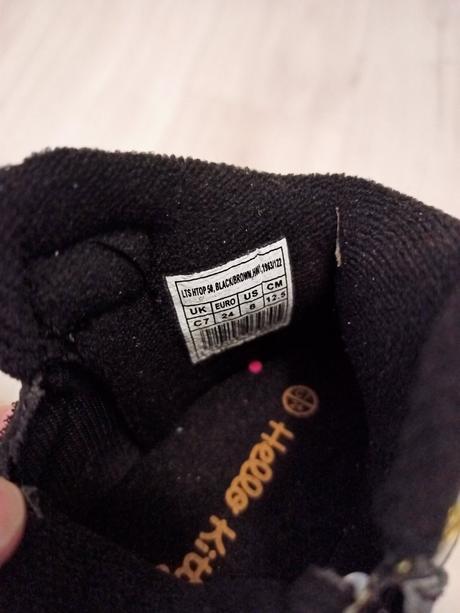 Topánocky hello kitty č.24, 24