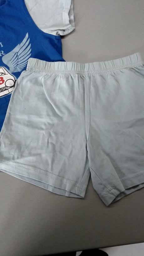 Kratasove pyžamo, lupilu,98