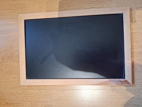 Rôzne pomôcky pre deti na tvorenie a zábavu,