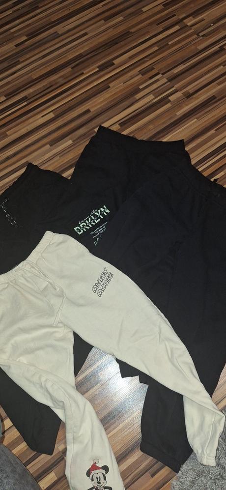 Tepláky 146, sinsay,146