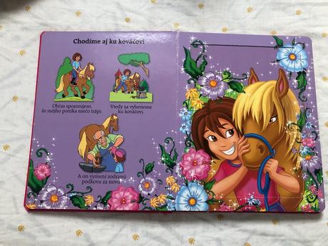 Kniha poníky s 8 puzzle,