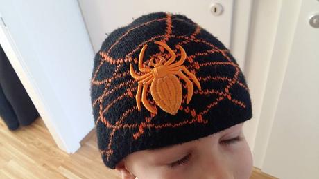 Rôzne čiapky na vek 3-6rokov, cena2,-/ks, 104–116