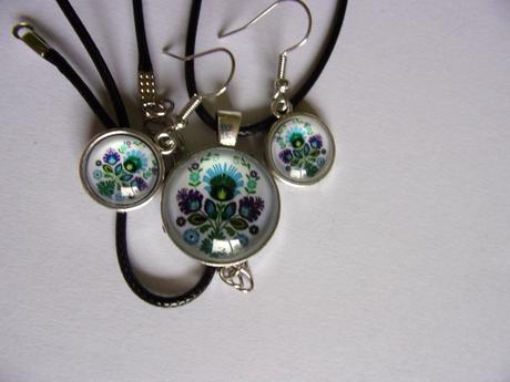 Súprava prívesok a náušnice rôzny motív,