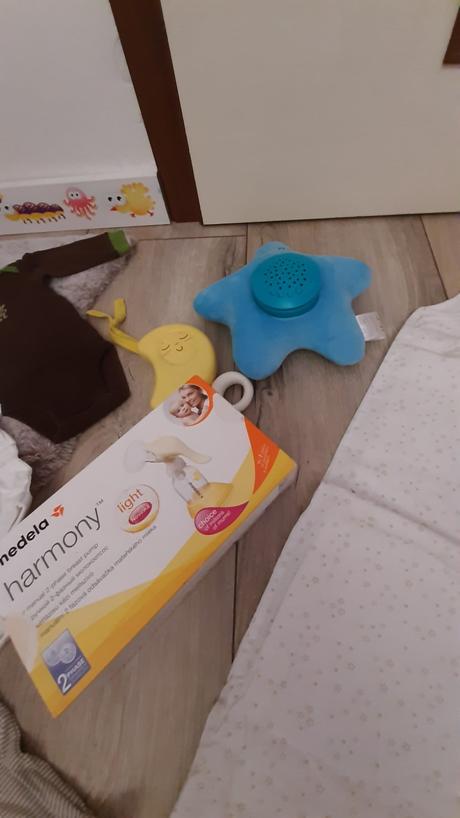 Odsávačka medela, spací vak, podložka babymoov,