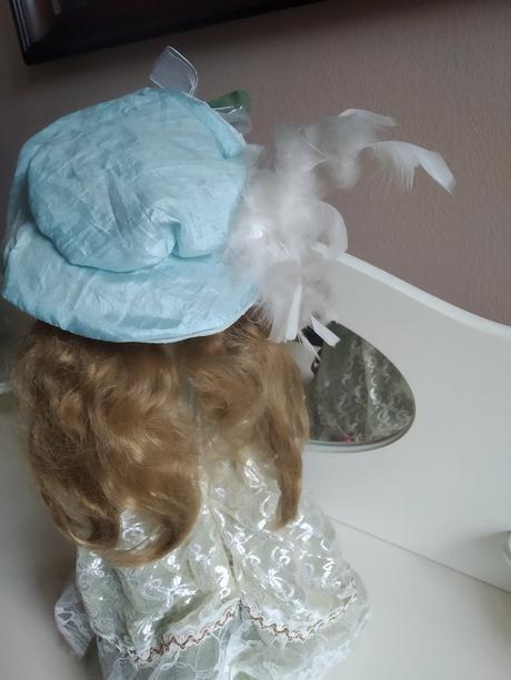 Porcelánová bábika 2, 