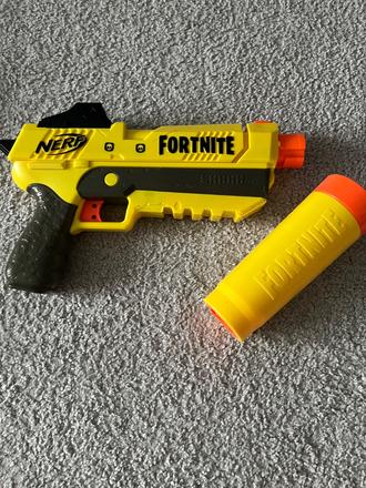 Pištol nerf fortnite,