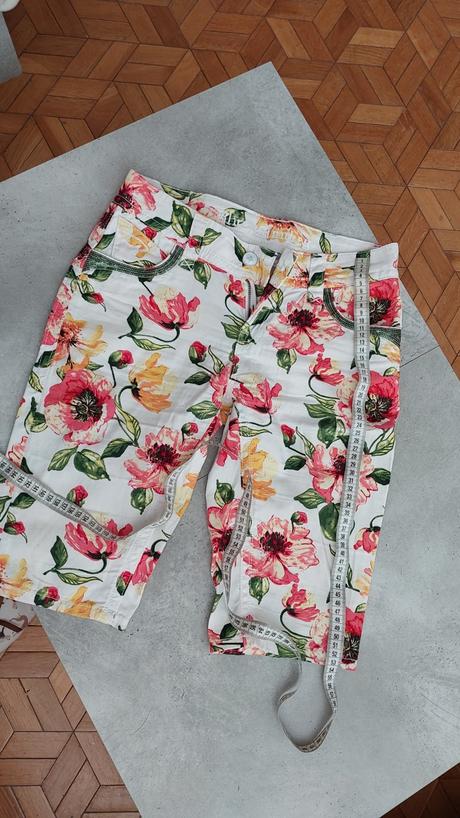 Trojštvrťové kraťasy, s