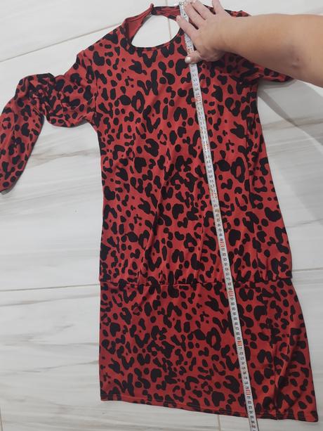 Dámske šaty s dlhým rukávom so zvieracím motívom, s