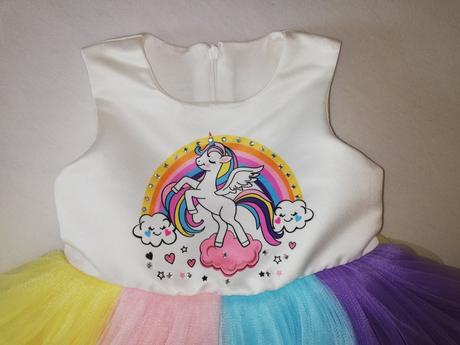 Princeznovské šaty s tutu sukňou, 104