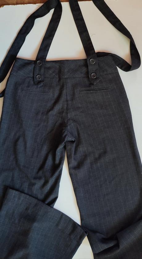 Široké nohavice s trakmi, m