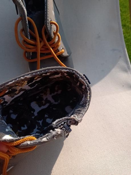 Topanky s postovnym, 26