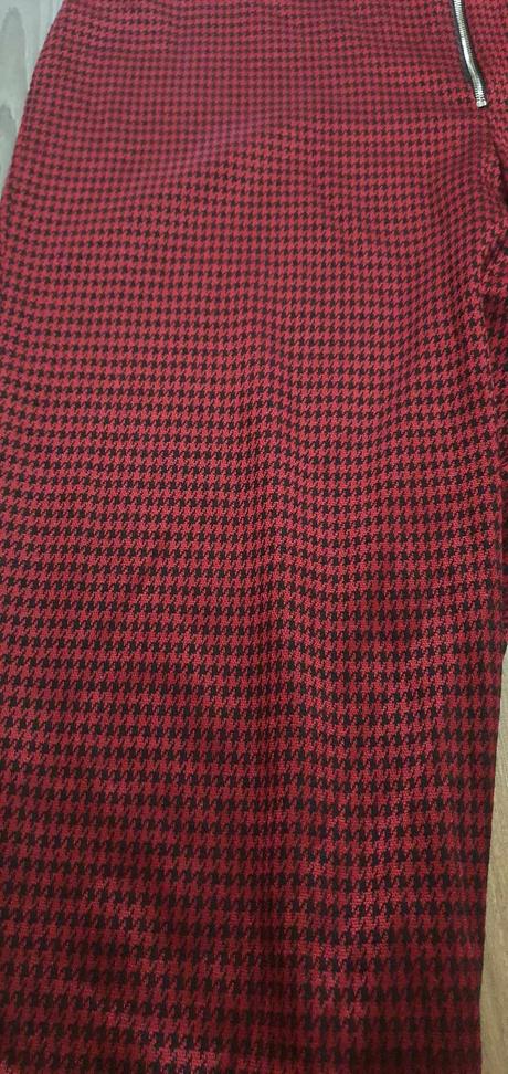 Trojstvrtove nohavice janina, 48