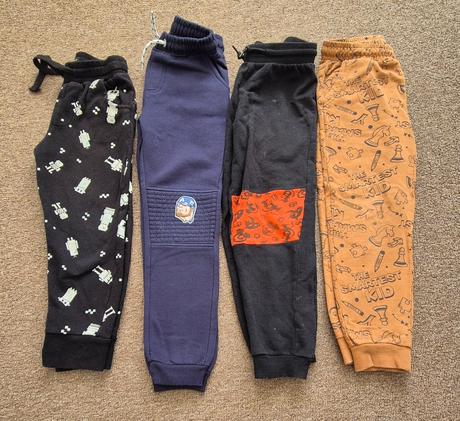 Balík oblečenia veľkosť 122, 122–134